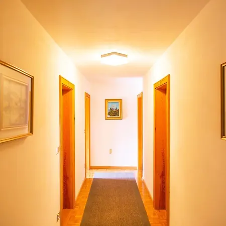Garni Glurnserhof ゲストハウス 2*